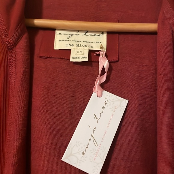 Evys Tree Nicole, beautiful, red New with tag. - Picture 2 of 3